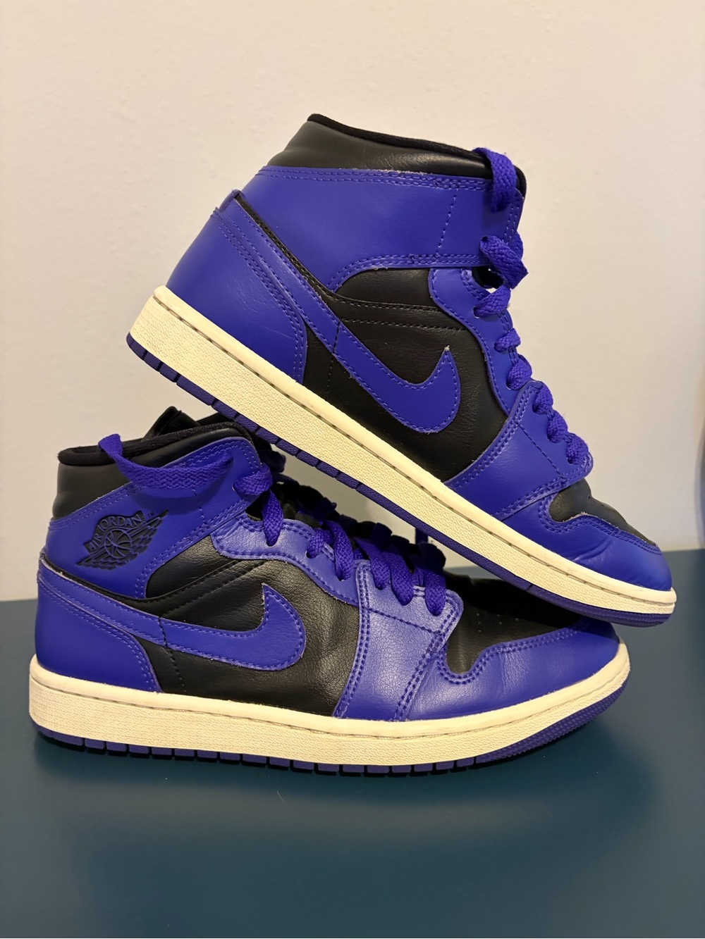 Jordan 1 Mid Concord